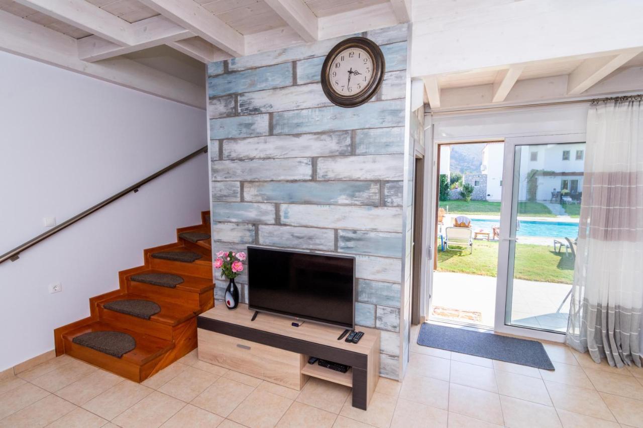 Posidonia Luxury Kolympia Villa *